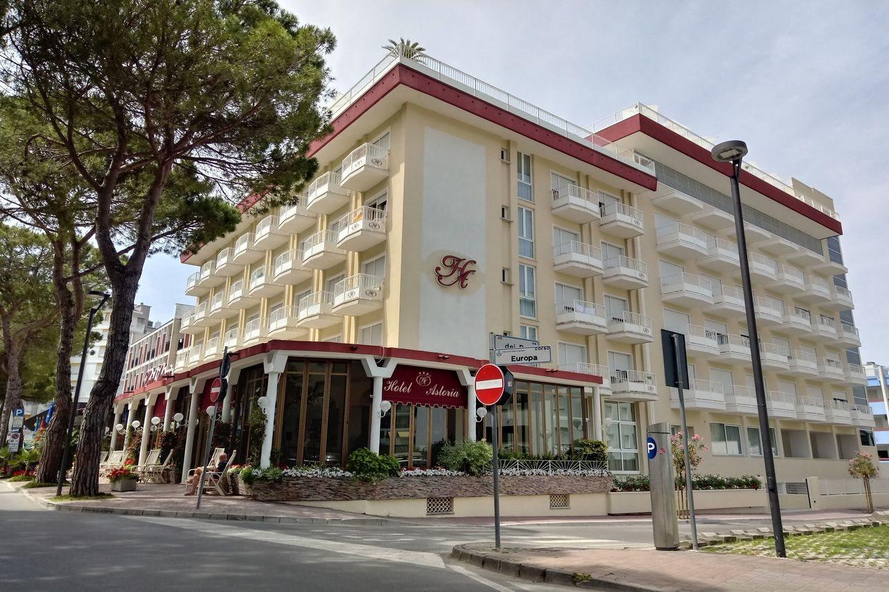 Hotel Astoria Бібіоне Екстер'єр фото