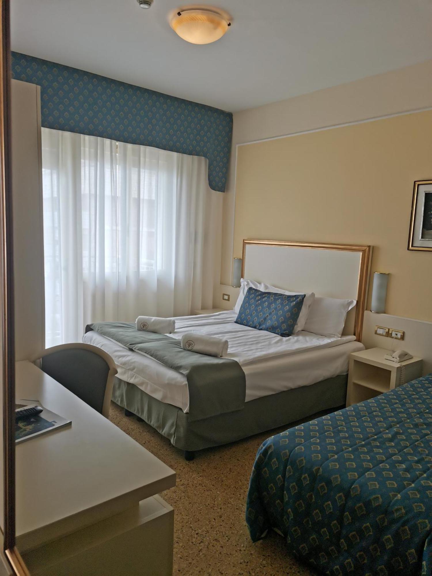 Hotel Astoria Бібіоне Екстер'єр фото