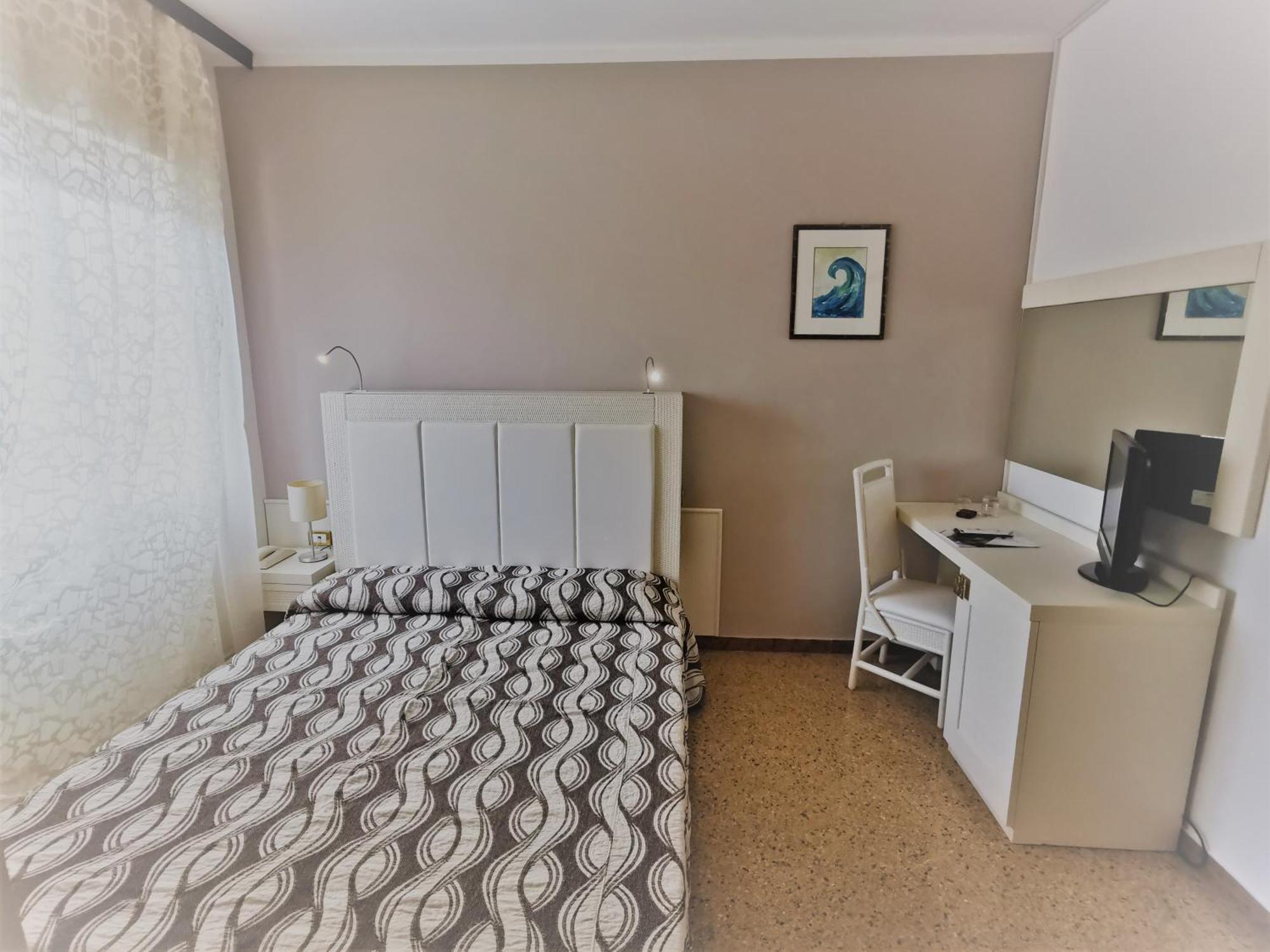 Hotel Astoria Бібіоне Екстер'єр фото